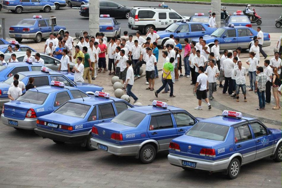 浙江台州出租车司机罢运抗议