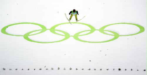 冬奥首枚金牌诞生 瑞士名将阿曼宁跳台滑雪夺