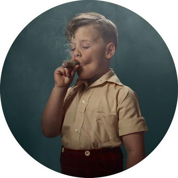 小孩抽烟霸气图片图片