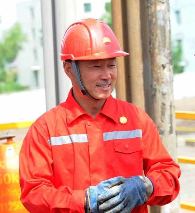 "新铁人"李新民:续写中国石油工人的荣光 (1)