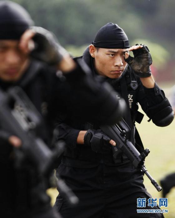 海南海口特警反恐演练